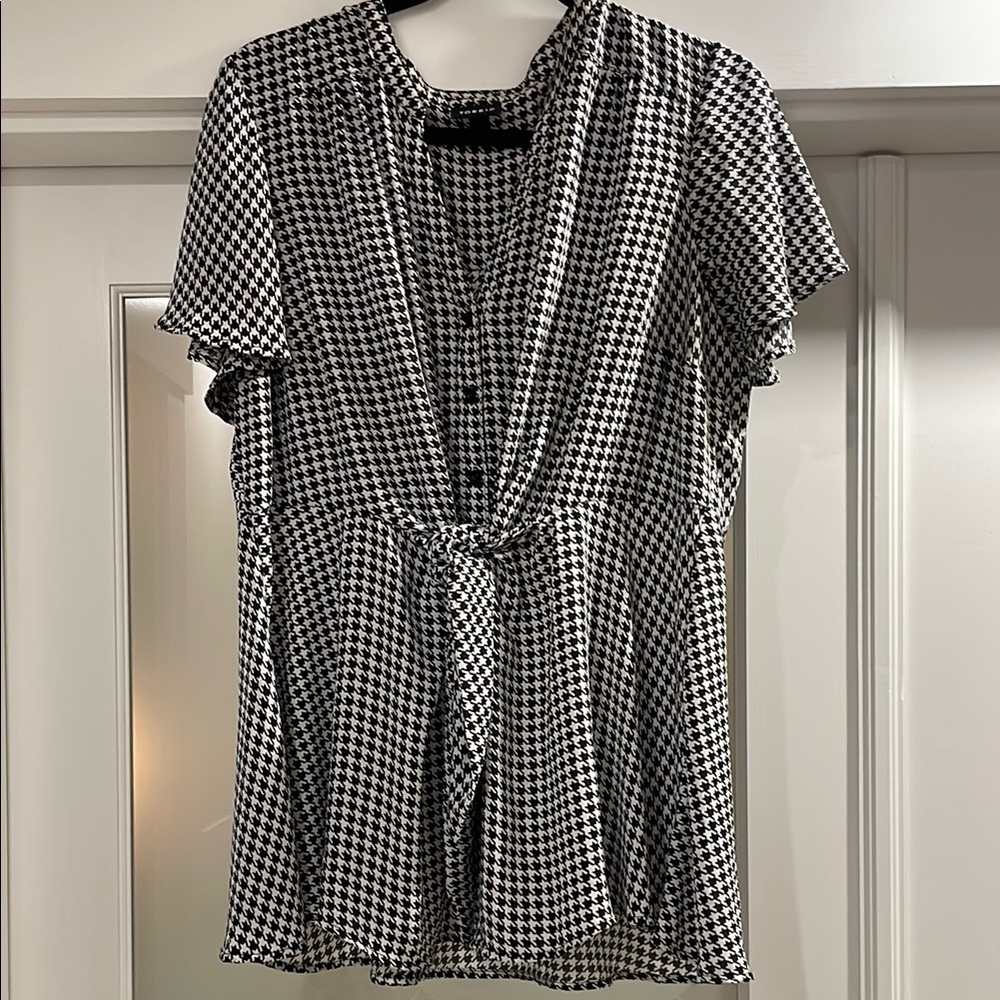 Torrid Black and White Tie Front Blouse